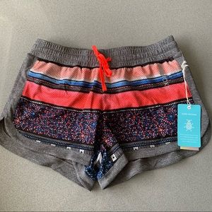 Roxy shorts size small